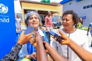 picture of unicef representative