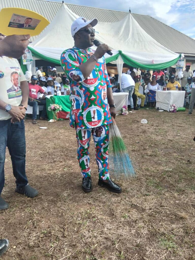 Nkanu East and ALGON Chairman, Sydney Edeh, Addressing the gathering