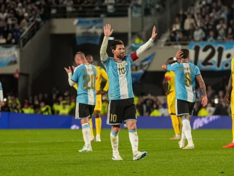 Messi Bows Out With Goal, Two Assists as Argentina Beat Benin 3-0