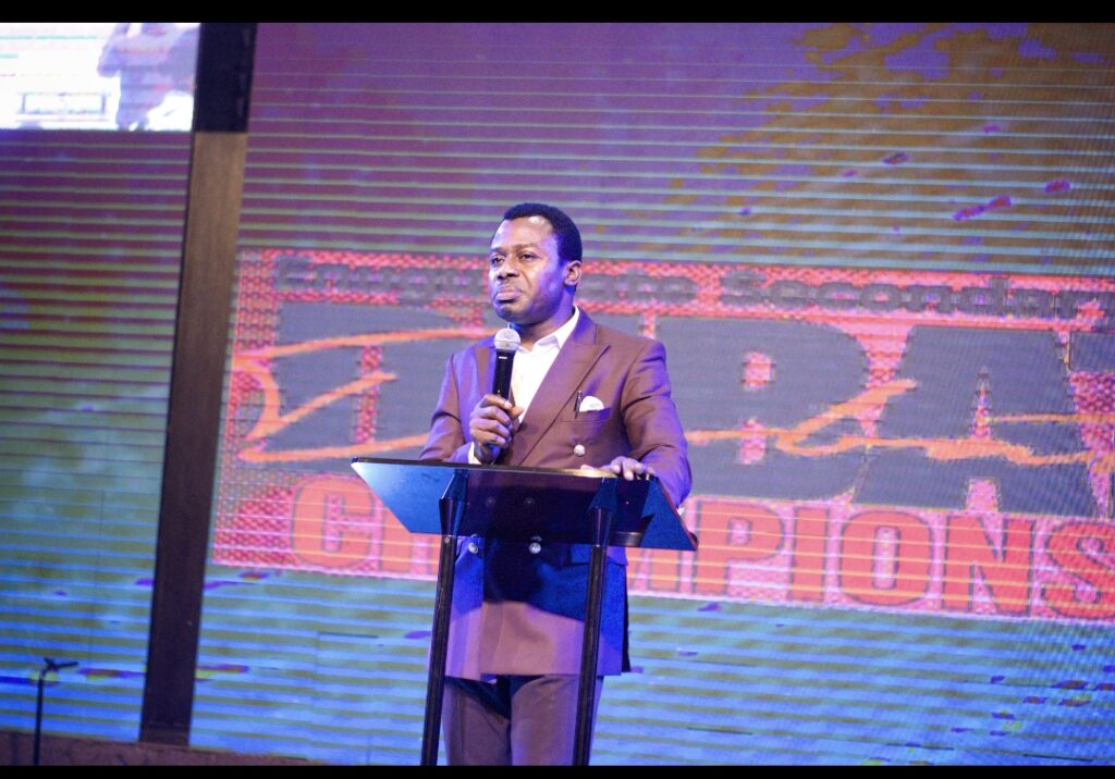 Success Goes Beyond Family Background, Ani Tells Students